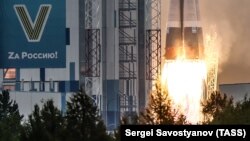 Запуск ракеты-носителя со станцией "Луна-25" с российского космодрома "Восточный" 