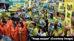 Акция "Free the Arctic 30" в Мадриде. Фото: Osvaldo Gago