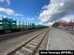 Дом Пола – всего в пяти метрах от путей