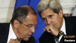  John Kerry və Sergei Lavrov