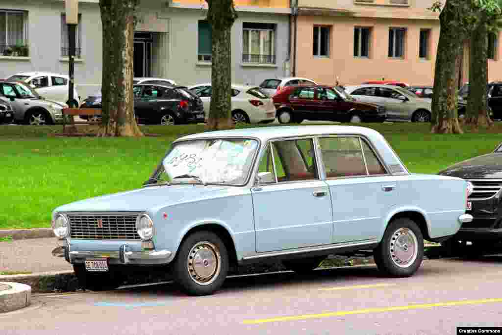 Итальянский Fiat 124 назвали Европейским автомобилем года в 1966 году. Но слава автомобиля будет навсегда ассоциироваться со &laquo;сделкой века&raquo; после того, как Fiat подпишет контракт с СССР о создании крупнейшего в России автозавода.