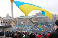 Митинг в Киеве против режима президента Януковича на площади Независимости, 24 февраля 2014 года