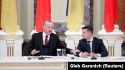 Президент Турции Реджеп Тайип Эрдоган и президент Украины Владимир Зеленский